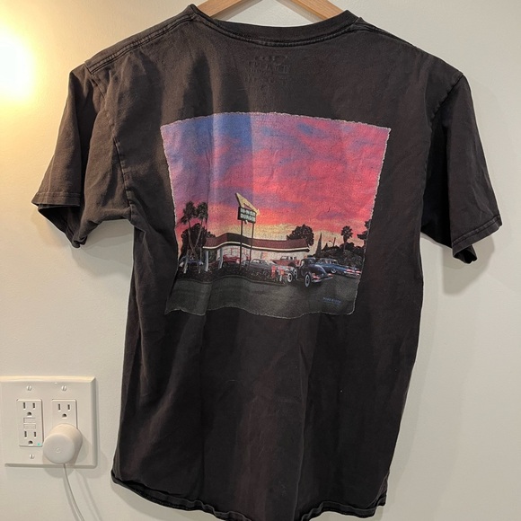 In-N-Out Arizon T-Shirt - Picture 2 of 3